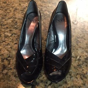 Soffi black patent leather heel